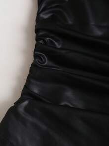 Sweetra Nueva Camiseta Negra Corta sin Mangas con Hebilla Metálica Asimétrica y Capas, Adecuada para Uso Diario - Negro - Ver 5