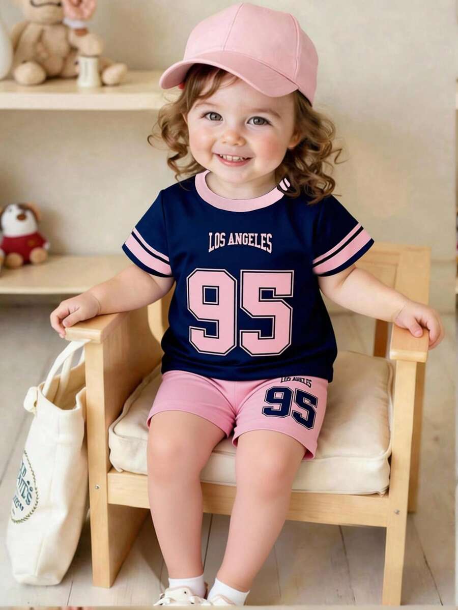 SHEIN Playful Pals 两件套女婴套装,简约数字印花短袖T恤搭配纯色数字印花短裤,适合夏季外出穿着。 - 彩色 - 查看 1