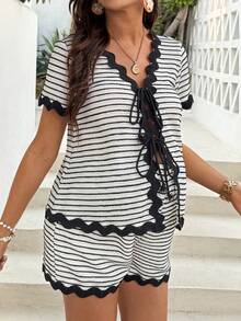 SHEIN Maternity Two-Piece Set,Black And White Striped V-Neck Tie Front Top & Shorts With Adjustable Waist,Summer Boho Beach Holiday Pregnant Women Outfit - Black and White - View 3