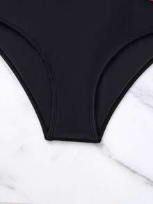 Bộ bikini 2 mảnh bán chạy nhất của Swim Vcay dành cho nữ, màu sắc rực rỡ đen, đỏ, xanh dương, cam, vàng với họa tiết Mandala & Paisley, áo nâng ngực có gọng với dây đeo điều chỉnh được, cúp ngực 3D cứng cáp, quần cạp cao màu đen tương phản, thiết kế lấy cảm hứng từ phong cách Boho cổ điển, đồ bơi phong cách Y2K Hot Girl, đồ đi biển cho kỳ nghỉ hè, tiệc bể bơi, tắm nắng, lễ hội âm nhạc và phong cách Mod&Vcay thời thượng. - Nhiều màu - Xem 8