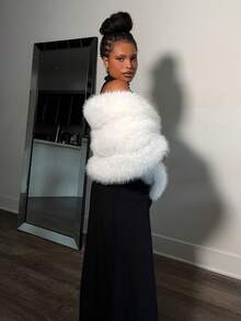 Tyla Gomez 优雅女士蓬松披肩，冬季节日派对服装 - 白色 - 查看 4