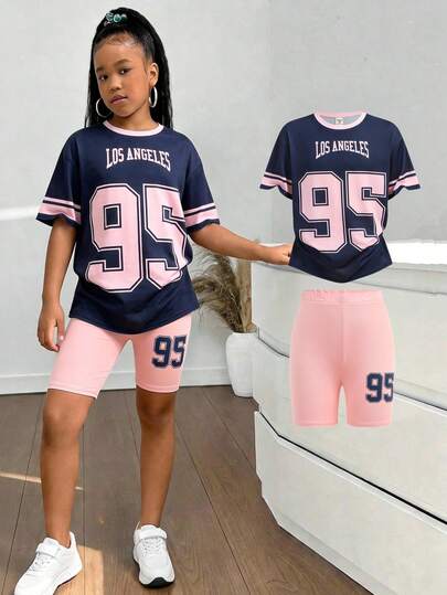 2件套少女数字印花宽松T恤+骑行紧身裤套装，运动休闲，时尚百搭，适合外出、姐妹合照、公园游玩、露营、度假、日常休闲等场合。