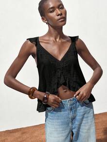 Maija Atasan Camisole Modis Wanita Warna Hitam untuk Liburan Musim Panas Gaya Boho dengan Detail Renda Kontras di Bagian Bawah dan Rumbai - Hitam - View 4