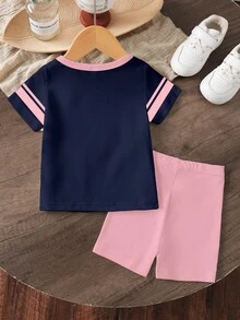 SHEIN Playful Pals 两件套女婴套装，简约数字印花短袖T恤搭配纯色数字印花短裤，适合夏季外出穿着。 - 彩色 - 查看 2