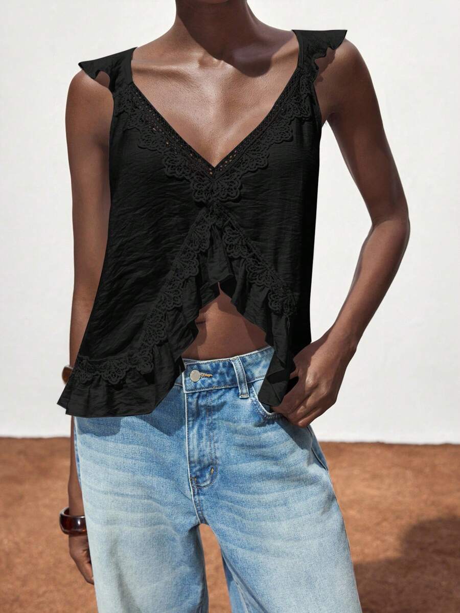 Maija Atasan Camisole Modis Wanita Warna Hitam untuk Liburan Musim Panas Gaya Boho dengan Detail Renda Kontras di Bagian Bawah dan Rumbai - Hitam - View 1