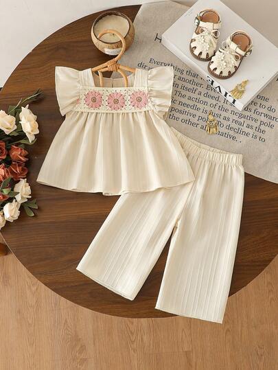 SHEIN 2 piezas Conjunto de camiseta con estampado floral y pantalones color albaricoque para niñas bebé, adecuado para salidas, actividades de ocio, uso diario, atuendo para el Día de San Valentín