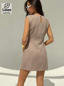 Aloruh 纯色圆领褶裥修身优雅无袖连衣裙 - 杏色 - 查看 2