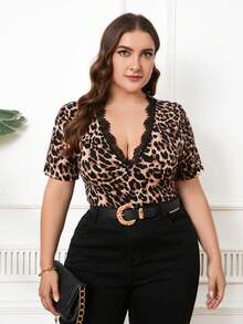 SHEIN Clasi Plus Size Lace Patchwork Deep V-Neck Leopard Print Fitted Short Sleeve T-Shirt - Multicolor - View 3