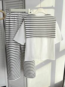 SHEIN Tween Girls Summer Horse Graphic Loose T-Shirt And Striped Pants Set - Black and White - View 2