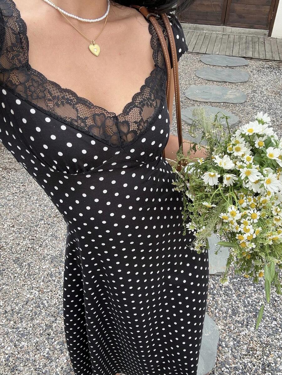 SHEIN PETITE 黑色针织波点印花蕾丝拼接心形领V领泡泡袖A字型长裙，娇小女款春夏度假海滩优雅甜美可爱浪漫休闲日常百搭 - 黑色 - 查看 1