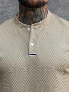 Manfinity CasualCool 男士休闲通勤纹理短袖T恤套装 - 卡其色 - 查看 3