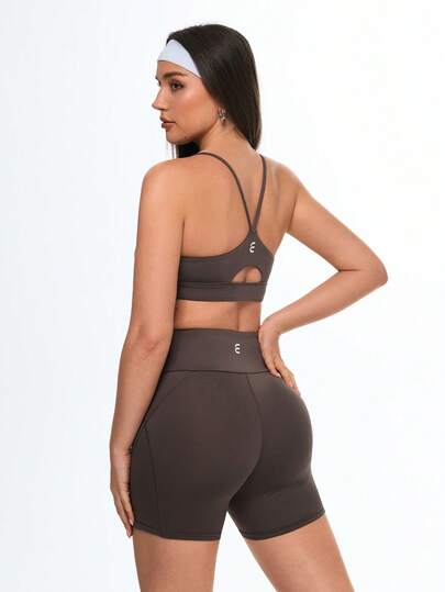  Eassivo Women's Solid Color Stylish Sports Set - Sports Bra & Shorts 2 Pieces, Tight-Fitting & Comfortable For Running, Training, Gym & Yoga