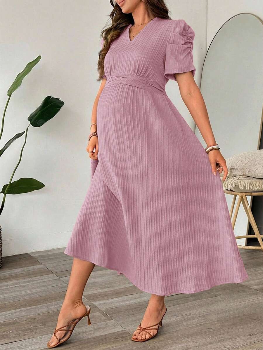 SHEIN 孕妇纯色简约V领短袖收腰连衣裙,休闲日常穿着 - 藕粉色 - 查看 1
