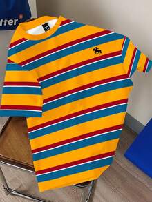 Manfinity Homme Áo thun nam cỡ lớn, áo thun unisex cổ tròn tay ngắn kẻ sọc in hình ngựa cổ điển, áo thun cổ tròn kẻ sọc nhiều màu sắc đa năng phong cách thường ngày. - Nhiều màu - Xem 3