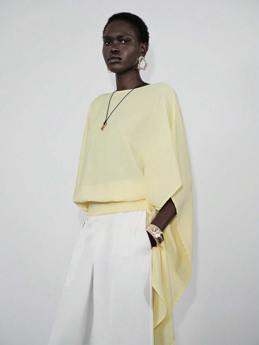 SHEIN x Rafa Kalimann Lumivelle ملابس علوية نسائية بلون موحد بياقة قارب وأكمام خفاشية فضفاضة قصيرة، توب ربيعي/صيفي بلون أصفر فاتح، توب صيفي أنيق للبرانش - أصفر - مشاهدة 1