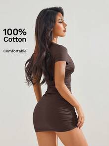 SHEIN PETITE 夏季純色抓褶緊身洋裝，適合嬌小女性 - 咖啡棕 - 查看 2