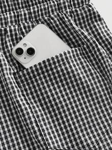 ROMWE MEN Essentials Men's Plaid Print Patch Drawstring Waist Slant Pocket Casual Shorts - Black and White - View 5