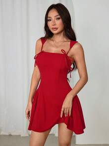 SHEIN PETITE Vestido mini ajustado con tirantes finos, lazo y cola de sirena rojo romántico para el Día de San Valentín para mujeres, vestido de fiesta, vestido de sol rojo, para mujeres de talla pequeña - Rojo - Ver 3