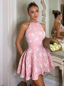 Glamine Charm 优雅法式简约粉色编织无袖褶皱装饰连衣裙，适合宴会和下午茶派对。 - 粉色 - 查看 1