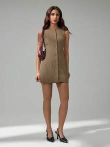 SHEIN Tall 女士纯色单排扣休闲无袖迷你连衣裙 - 卡其色 - 查看 2