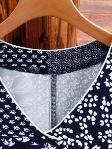 EMERY ROSE 大码女士度假腰果印花V领短袖连衣裙 - 彩色 - 查看 3