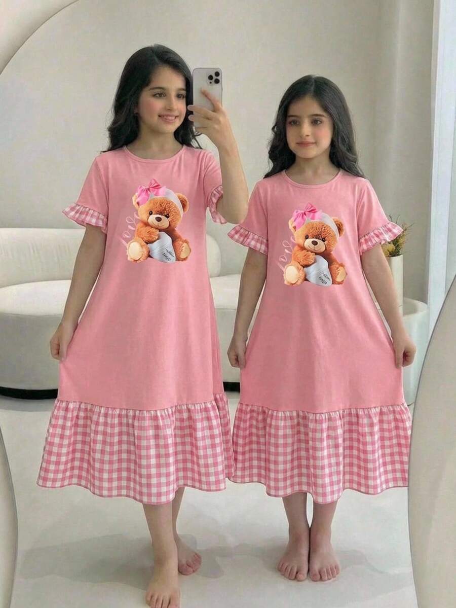 SHEIN Tween女孩春/夏休閒居家睡裙,甜美可愛卡通熊蝴蝶結字母標語印花拼接格紋短袖中長洋裝睡袍,F 粉色 - 藕粉色 - 查看 1