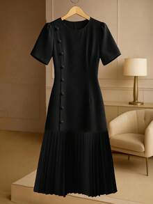 GlowEve CURVE Plus Size Solid Color Minimalist Daily Wear Round Neck Short Sleeve Dress - Black - View 1