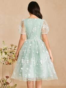 Teen Girl Floral Embroidered Mesh Square Neck Petal Sleeve Elegant Party Dress - Green - View 2