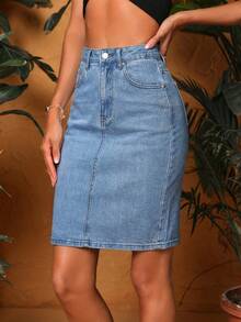 Women's Casual Denim Skirt With Pockets - Blue - View 3