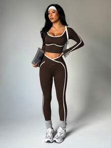 Dewbera 无缝高弹瑜伽健身女式运动交叉腰带撞色套装 - 棕色 - 查看 1