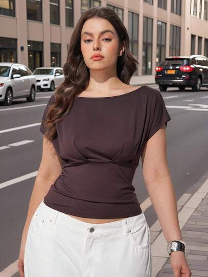 Maija Plus Size 2026 Spring/Summer New Brown Top, Round Neck, Short Sleeve, Casual Business Office Women's Clothing, Loose Comfortable Modern Elegant Urban Romantic Dignified Refined Vintage Style, Suitable For Wedding Guest, Birthday, Business Casual, Date, Party, Valentine's Day, Romantic Plus Size Solid Color T Shirt Curvy Tops Plus Size Summer Tops Plus Size Short Sleeve Top Plus Size Ribbed Knit Top  St Patrick's Day Women Easter Summer Outfits Easter Dress Women Party Top Beach Dress Summer Holiday Outfits Each Vacation Outfits For Women  Summer Outfit For Women Going Out Outfits Graduation Graduation Outfit  Casual Dresses  Casual Blouses For Women