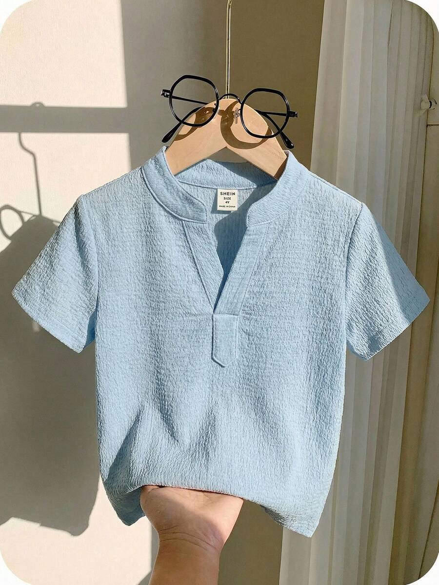 SHEIN 男童运动休闲撞色短袖polo衫,饰有装饰细节,适合通勤、上学、日常休闲、度假、旅行、运动、男童、学校、家庭搭配、生日派对、日常穿着、上学穿着、运动穿着,适合春夏季节。 - 藍色 - 查看 1
