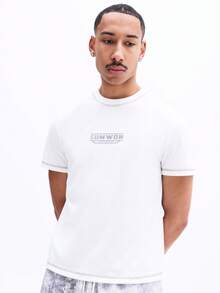 SUMWON Camiseta de cuello redondo de manga corta con ajuste muscular y estampado de logotipo en el pecho, uso casual de verano, uso diario, cómoda camiseta de algodón - Blanco - Ver 5