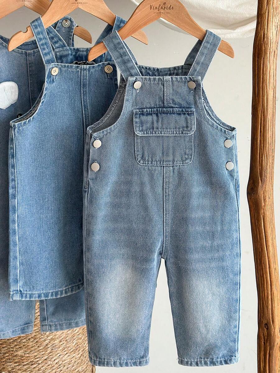 SHEIN Vintaside Kids 男婴牛仔背带裤,复古水洗牛仔面料,时尚舒适,可个性化定制,前口袋,可调节肩带,宽松舒适,适合日常外出、度假、居家、聚会等场合,是一款四季皆宜的百搭时尚单品。 - 藍色 - 查看 1