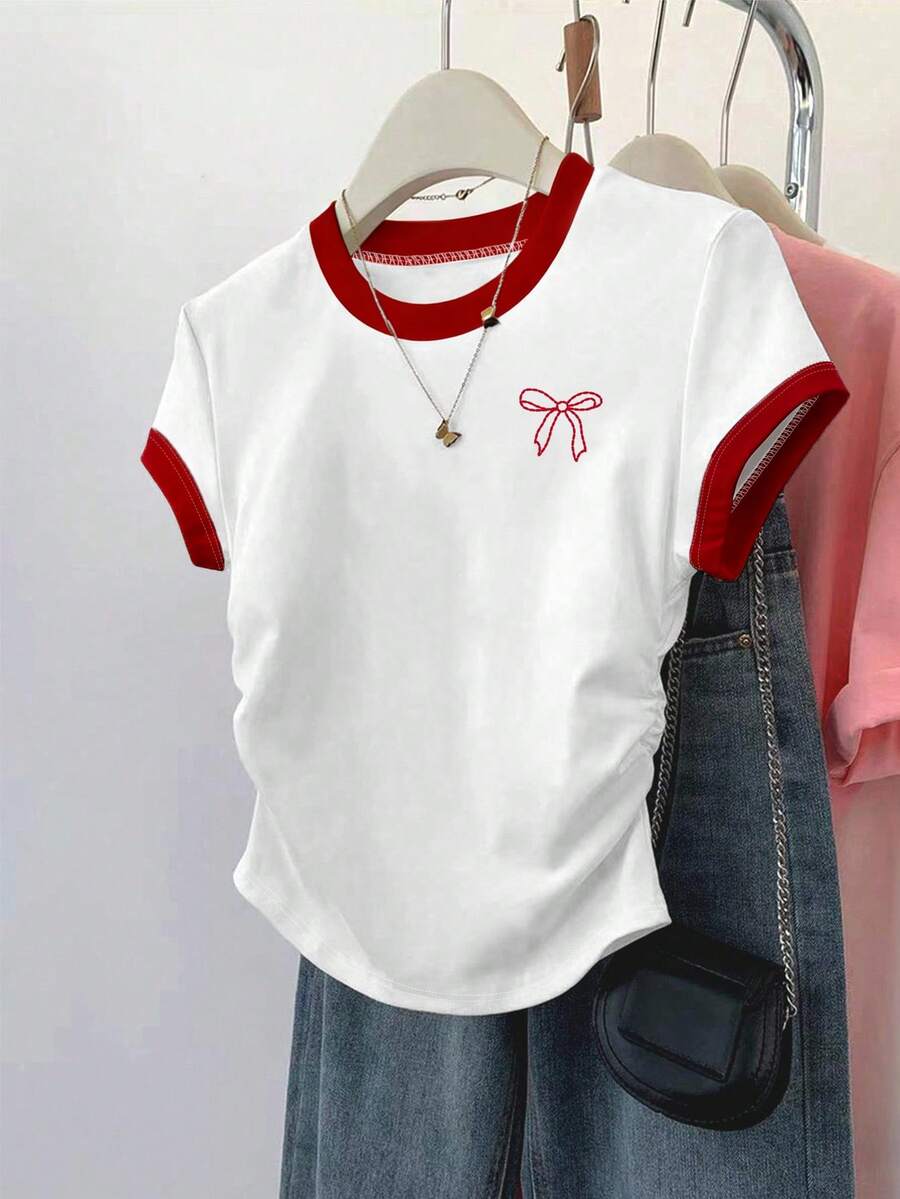 SHEIN Camiseta feminina casual para o dia a dia, com laço decorativo, manga curta e modelagem franzida, ideal para o verão. - Branco - Ver 1