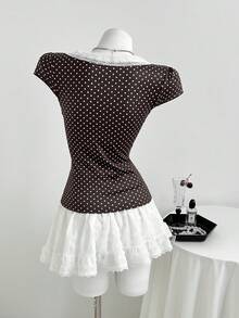 Elamini Camiseta de manga corta ajustada con cuello en V, encaje, parches y lunares en contraste de estilo vintage y dulce y sexy, para primavera/verano para mujeres - Café integral - Ver 2