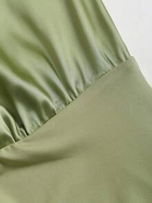 Sweetra 优雅无袖垂褶领缎面连体衣，鼠尾草绿，适合春夏通勤穿着。 - 綠色 - 查看 5