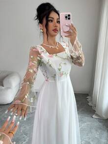 SHEIN Elenzya 2026春夏新款女式白色网纱拼接刺绣粉色桃花A字腰方领优雅浪漫长袖中长连衣裙，适合女士婚礼、派对、正式晚宴、毕业季/开学季（随机碎花图案） - 白色 - 查看 1