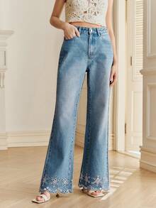 Anewsta Quần jeans ống đứng thêu hoa màu xanh dương khoét rỗng dành cho nữ, phong cách lãng mạn mới, mùa Xuân/Hè, lấy cảm hứng từ ngày Valentine. - Rửa trung bình - Xem 3