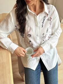 Vivie Lora 女士休闲通勤植物印花衬衫 - 白色 - 查看 1