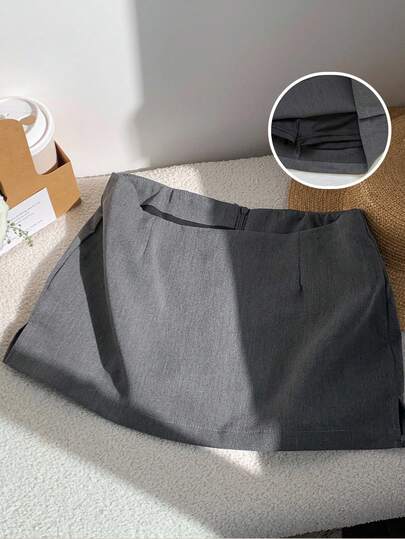 Comfortcana Plus-Size Women's Solid Color Slit Mini Skirt, Simple And Slim Fit, Suitable For Casual Everyday Wear, Includes Built-In Leggings, Professional Gray Mini Skirt.