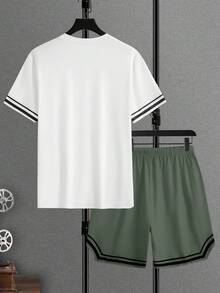 Manfinity CasualCool 男士字母条纹圆领短袖T恤和抽绳腰短裤休闲套装 - 彩色 - 查看 2