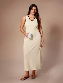 Lazeform Plus Size Contrast Color V-Neck Fitted Sleeveless Knit Jacquard Nightgown, Fashionable & Slimming, Spring/Summer - Apricot - View 3
