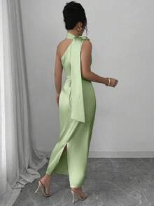 Vestido ajustado elegante y sexy con cuello asimétrico de satén francés, cintura con volantes y flores 3D - Verde - Ver 2