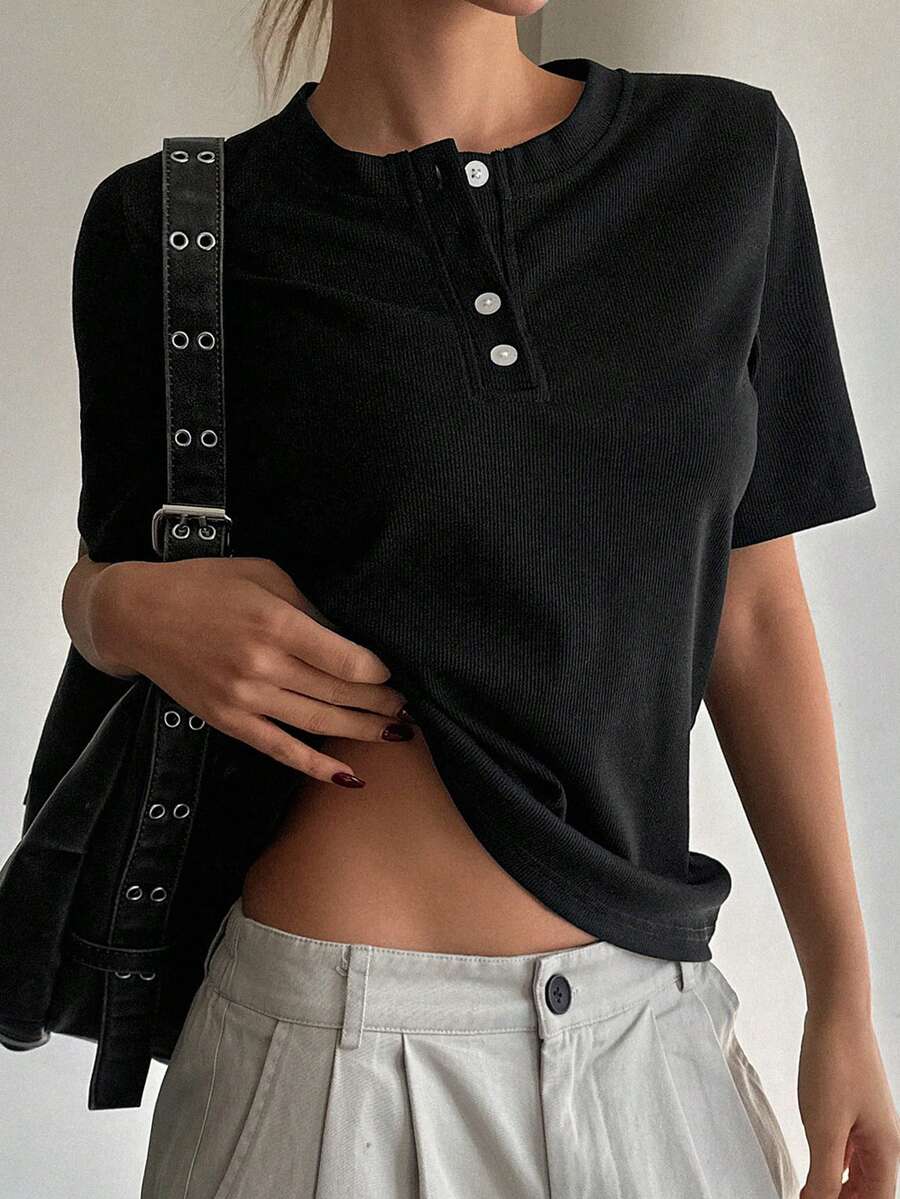 DAZY Solid Color Casual Half-Placket Fitted Short Sleeve Commuter Short Sleeve T-Shirt, Spring/Summer - Black - View 1