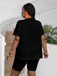 SHEIN CURVE+ Bộ 2 món dành cho nữ cỡ lớn, kiểu dáng thường ngày, họa tiết gấu hoạt hình dễ thương, áo thun ngắn tay và quần short, thích hợp cho mùa hè. - màu đen - Xem 2