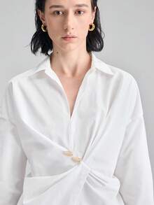 Ontre 女士白色休闲落肩长袖翻领衬衫，不对称下摆和扭结细节 - 白色 - 查看 4