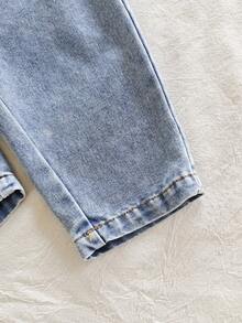 SHEIN Vintaside Kids Bộ đồ cho bé trai gồm áo tay ngắn cổ bẻ và quần jean bạc màu thời trang, thích hợp mặc hàng ngày, đi cắm trại cùng gia đình, ăn uống hoặc mua sắm. - Màu xanh lam - Xem 8