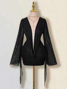 SHEIN ICON Vestido mini sexy con escote pronunciado, parches de malla y espalda descubierta - Negro - Ver 3