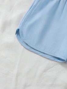 SHEIN Genkimix Kids 两件套女童无袖短裤套装，浅蓝色牛仔面料，饰有3D樱桃刺绣，甜美清新的泡泡裙短裤。适合夏季室内休闲穿着，可爱樱桃无袖上衣和短裤套装。 - 藍色 - 查看 7